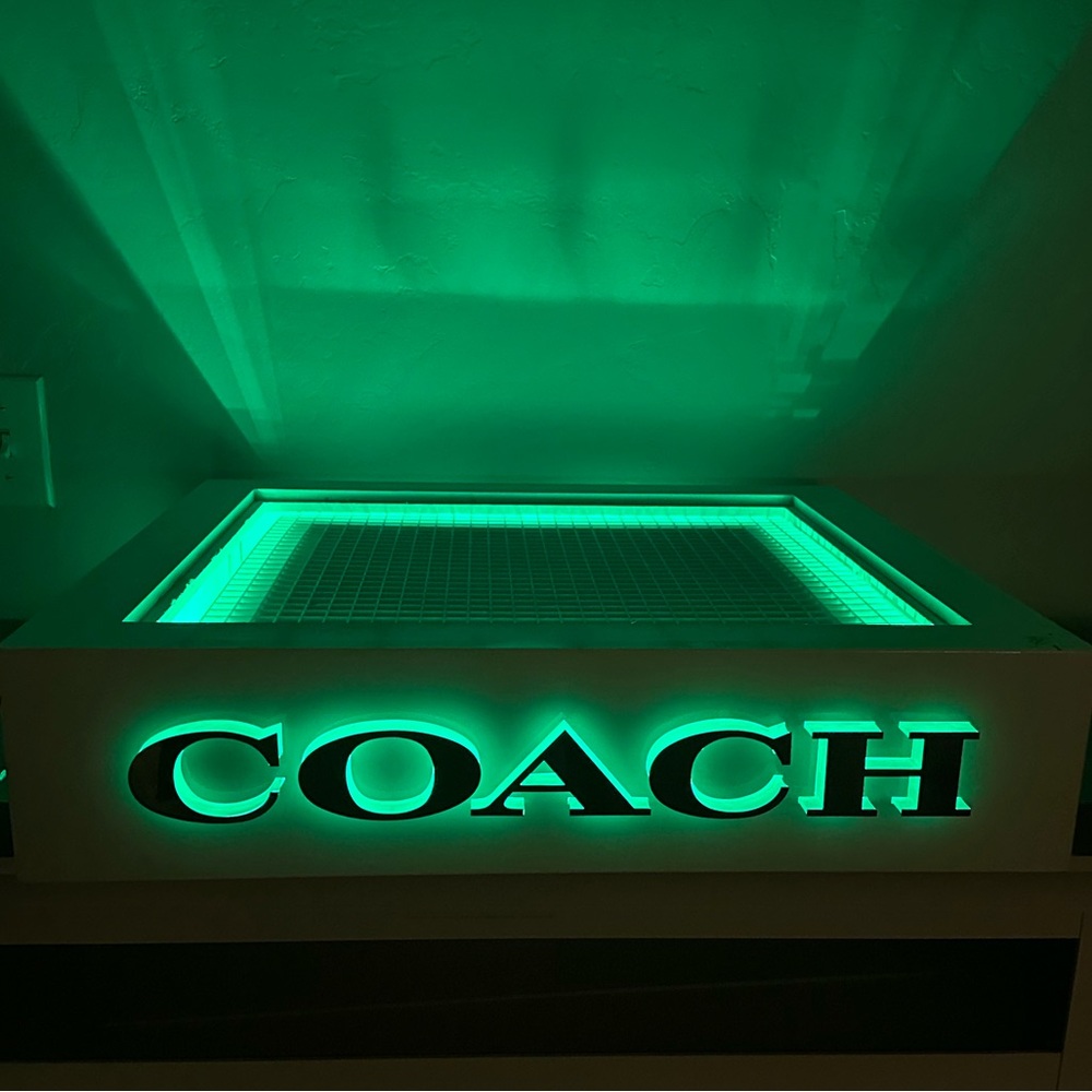 COACH UNLISTED LIVE - Picture 5 of 5